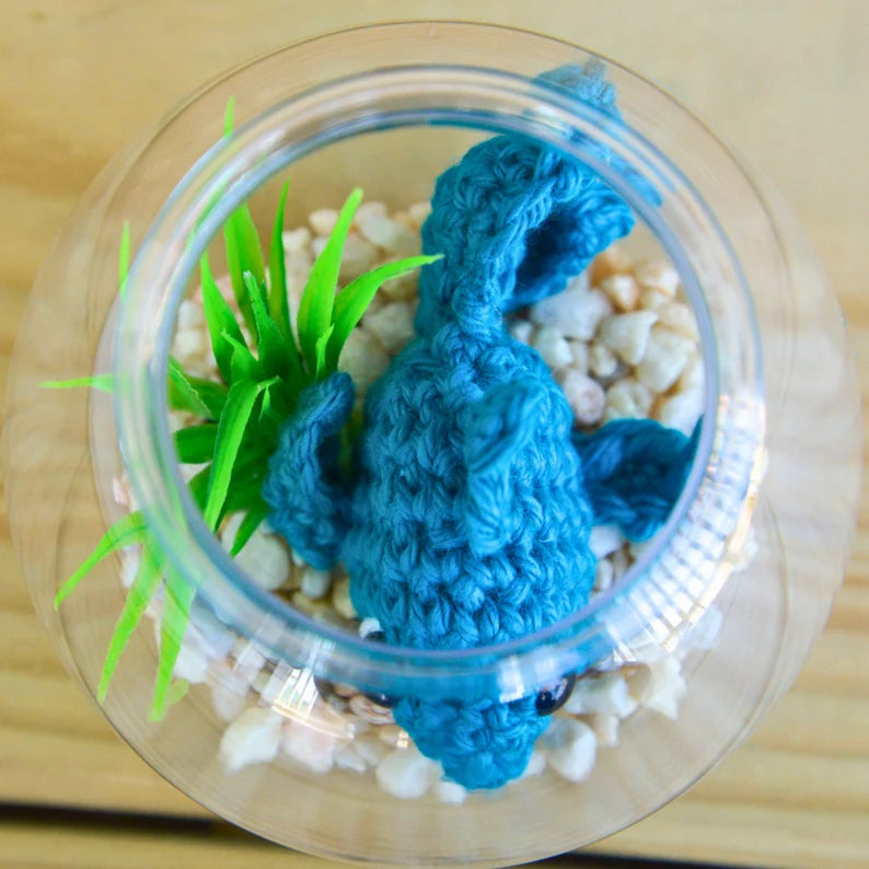 Crocheted Pet Fish with Bowl, Seaweed and Gravel | Desktop Aquarium Display